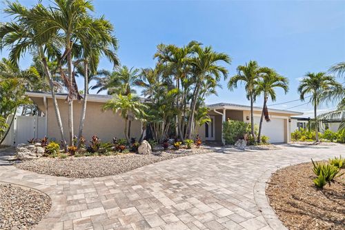417 41st Ave, ST PETE BEACH, FL, 33706-2658 | Card Image