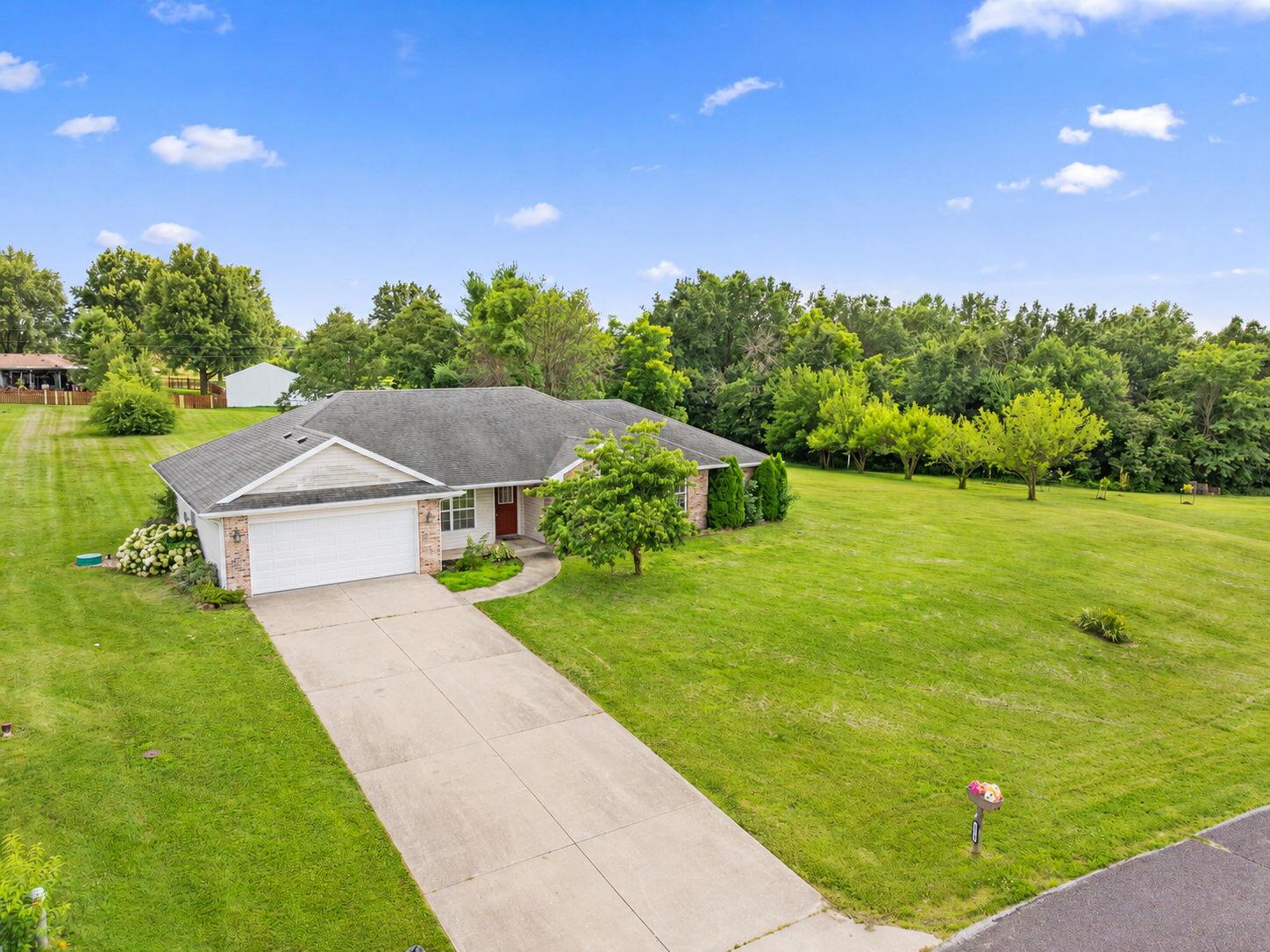 Residential in BOONVILLE 2
