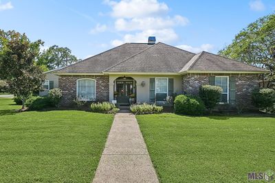 7862 Clairewood Ct, House other with 4 bedrooms, 2 bathrooms and null parking in Baton Rouge LA | Image 1