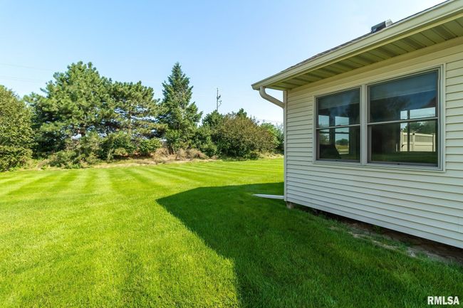 5506 Baraboo Court, Home with 2 bedrooms, 2 bathrooms and null parking in Davenport IA | Image 27