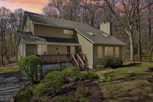 53 Lee Hill Rd, Byram Twp, NJ, 07821-3540 | Card Image