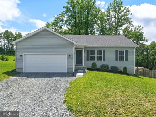 141 Hampshire House Dr, Yellow Spring, WV, 26865-1107 | Card Image