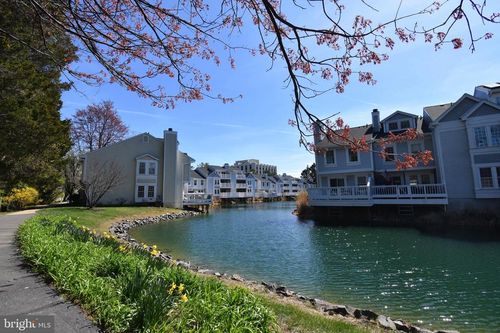 19-1-3375 Lakeside View Dr, FALLS CHURCH, VA, 22041-2453 | Card Image