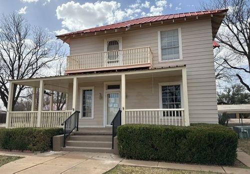 1507 N Avenue E, Haskell, TX, 79521-3425 | Card Image