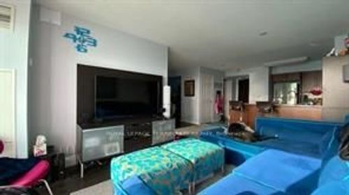 3912-30 Grand Trunk Cres, Toronto, ON, M5J3A4 | Card Image