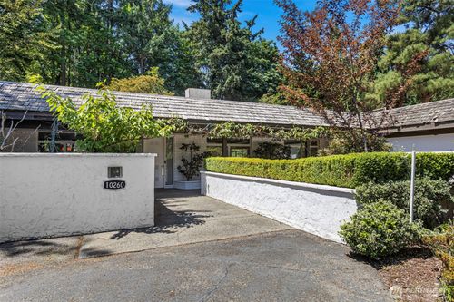 10260 Kaylen Pl, Bellevue, WA, 98004-7024 | Card Image