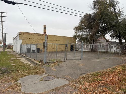 2800 15th St, Detroit, MI, 48216-1105 | Card Image