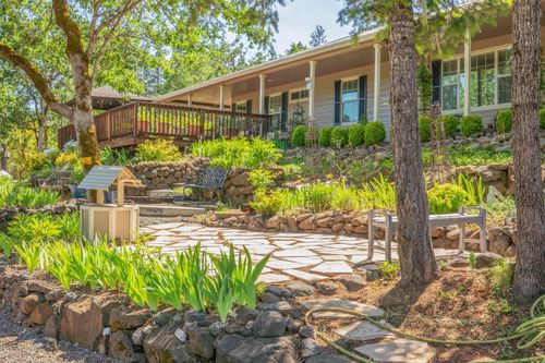 2080 Swingle Rd, Trail, OR, 97541-9748 | Card Image