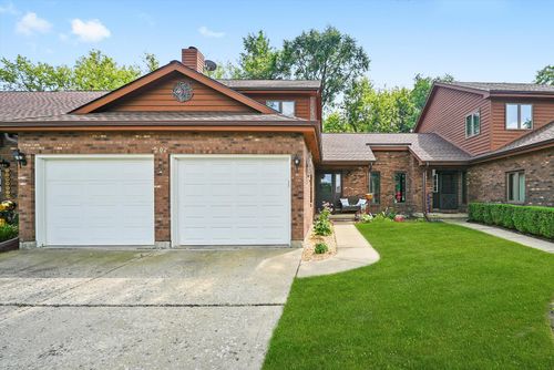 unit-202-6211 Maple St, Marengo, IL, 60152-3562 | Card Image