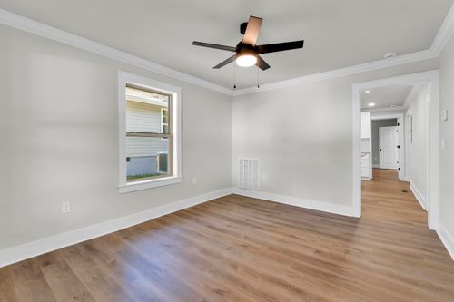 108 Mcdade St, Greenville, SC, 29611-3633 | Card Image