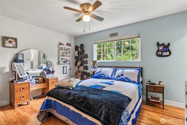 Master Bedroom | Image 7