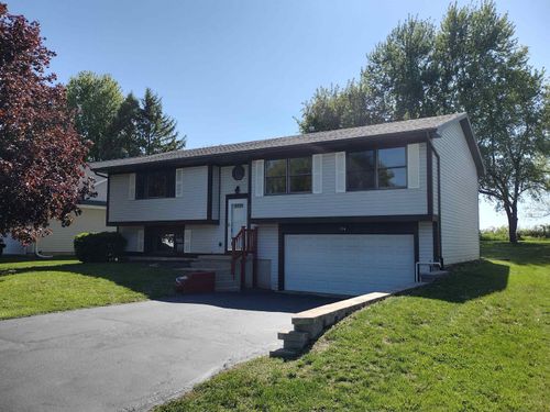 154 Columbia St Nw, Poplar Grove, IL, 61065-8705 | Card Image