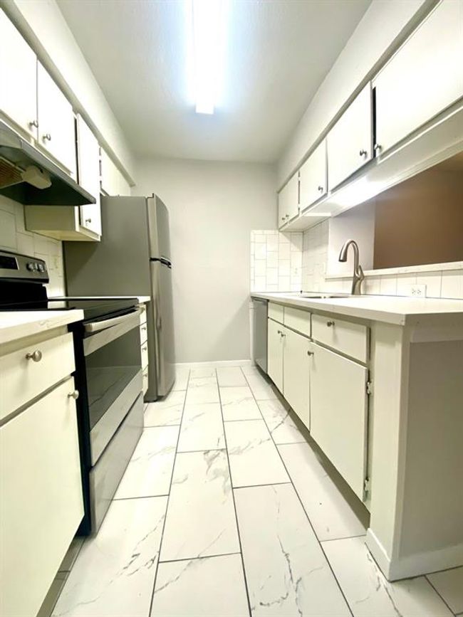 APT-707 - 9000 Bissonnet St, Townhouse with 2 bedrooms, 1 bathrooms and null parking in Houston TX | Image 14