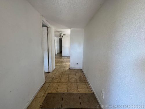 11 S D St, Lake Worth Beach, FL, 33460-3652 | Card Image