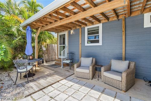 3954 Dewberry Ln, ST. JAMES CITY, FL, 33956-2290 | Card Image