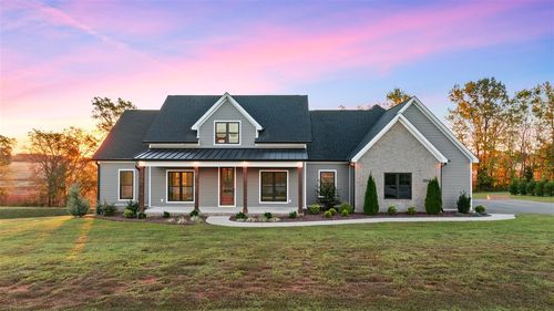 2447 Silver Oak St, Bowling Green, KY, 42104-7469 | Card Image