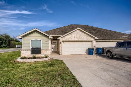 3032 Douglas Fir Dr, New Braunfels, TX, 78130-7069 | Card Image