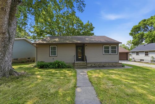 123 12th Ave N, Waite Park, MN, 56387-1032 | Card Image