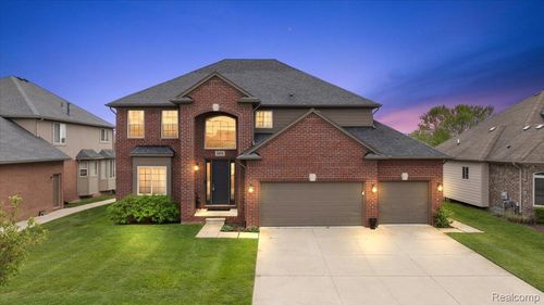 50216 Ashperton Dr, Macomb, MI, 48044-1393 | Card Image