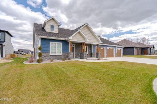6209 Misty Waters Dr, Bismarck, ND, 58503-9331 | Card Image