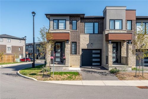 24 Southam Lane, Hamilton, ON, L9C0E9 | Card Image
