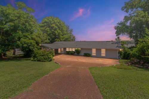 621 Lakeview Cir, Mount Juliet, TN, 37122-2051 | Card Image