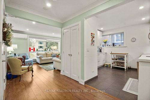 280 Glenforest Rd, Toronto, ON, M4N2A4 | Card Image