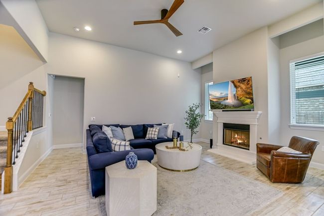 7105 Windthorst Cv, House other with 4 bedrooms, 3 bathrooms and 4 parking in Austin TX | Image 5