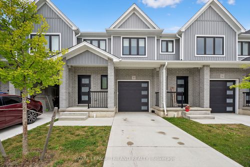 30-17 Nicholson St, Lucan, ON, N0M2J0 | Card Image