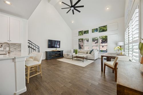 2550 Wedglea Dr, Dallas, TX, 75211-2036 | Card Image