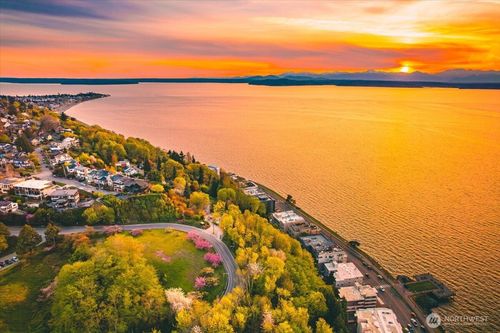 1019 California Lane Sw, Seattle, WA, 98116 | Card Image