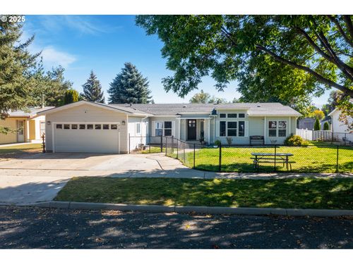 3140 Ash St, Baker City, OR, 97814-2968 | Card Image