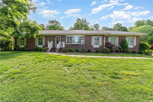 6920 Maynard Rd, Summerfield, NC, 27358-9206 | Card Image