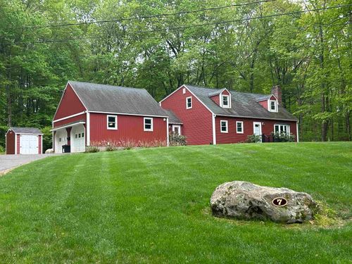 7 Juniper Ridge Rd, Exeter, NH, 03833-4410 | Card Image