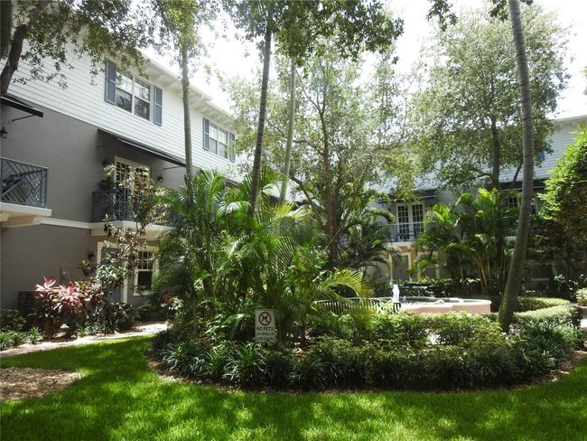2299 - 2299 Ne 9 Th Ave, Townhouse with 3 bedrooms, 3 bathrooms and null parking in Wilton Manors FL | Image 25