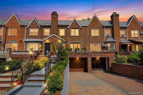 6339 77th Place, New York, NY, 11379 | Card Image