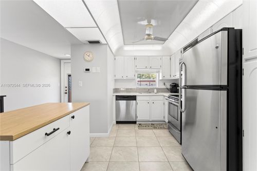 21-307-9523 S Hollybrook Lake Dr, Pembroke Pines, FL, 33025 | Card Image