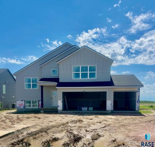 6305 Valentine St, Sioux Falls, SD, 57107 | Card Image