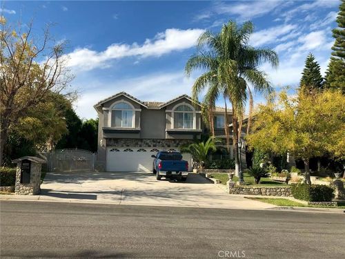 2784 James St, Corona, CA, 92881 | Card Image