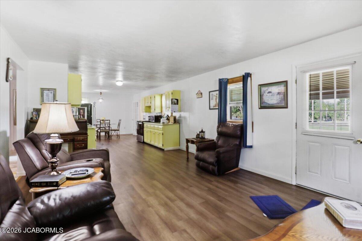 Residential in Eldon 4