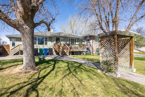 734 4 St S, Lethbridge, AB, T1J2B1 | Card Image