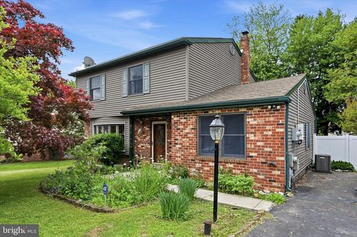 319 Willowbrook Rd, UPPER CHICHESTER, PA, 19061-2828 | Card Image