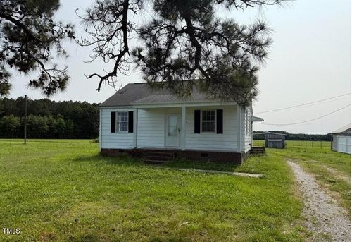 8714 Tyson Farm Rd, Stantonsburg, NC, 27883-9704 | Card Image