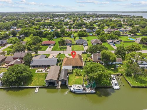 3902 18th St N, Texas City, TX, 77590-4066 | Card Image