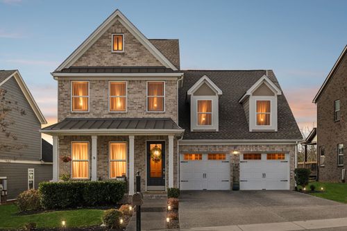 631 Lingering Way, Hendersonville, TN, 37075-1528 | Card Image