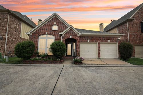 3506 Urban Woods Trl, Houston, TX, 77008-1394 | Card Image