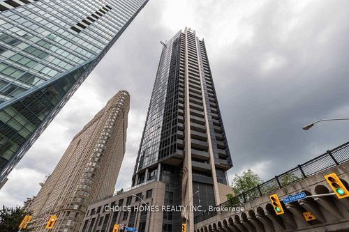 702-1 The Esplanade, Toronto, ON, M5E0A8 | Card Image
