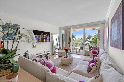 apt-302-701 Crandon Blvd, Key Biscayne, FL, 33149-2582 | Card Image