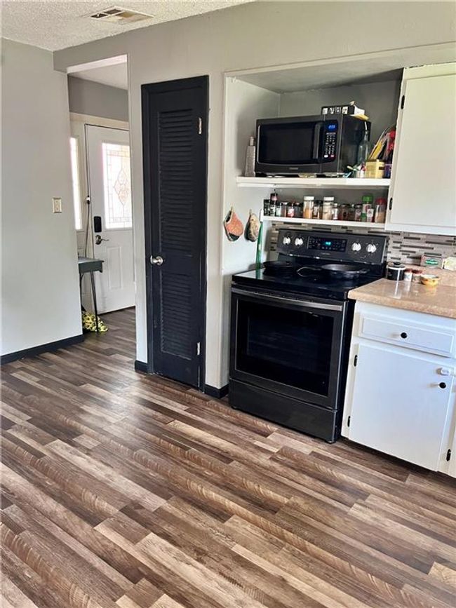 400 S 7 Th St, House other with 3 bedrooms, 1 bathrooms and null parking in Arma KS | Image 9