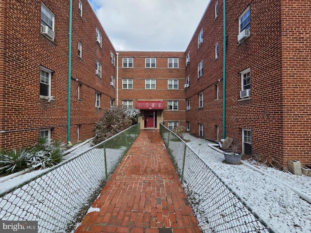 Residential in WASHINGTON 3